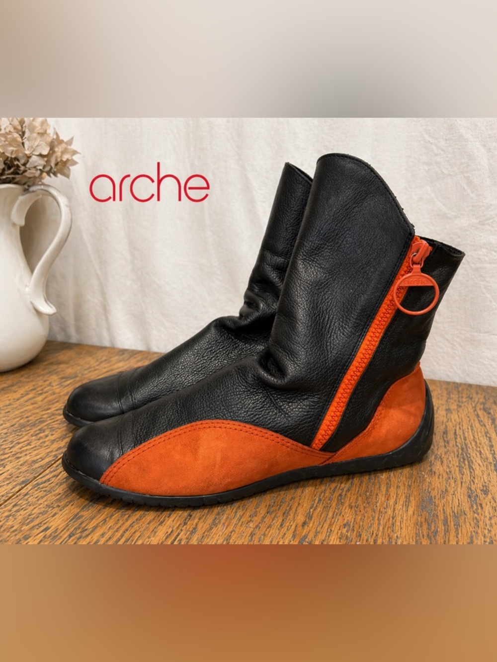 ARCHE Black & Orange Leather Ankle Boots Size 39 (US 8)